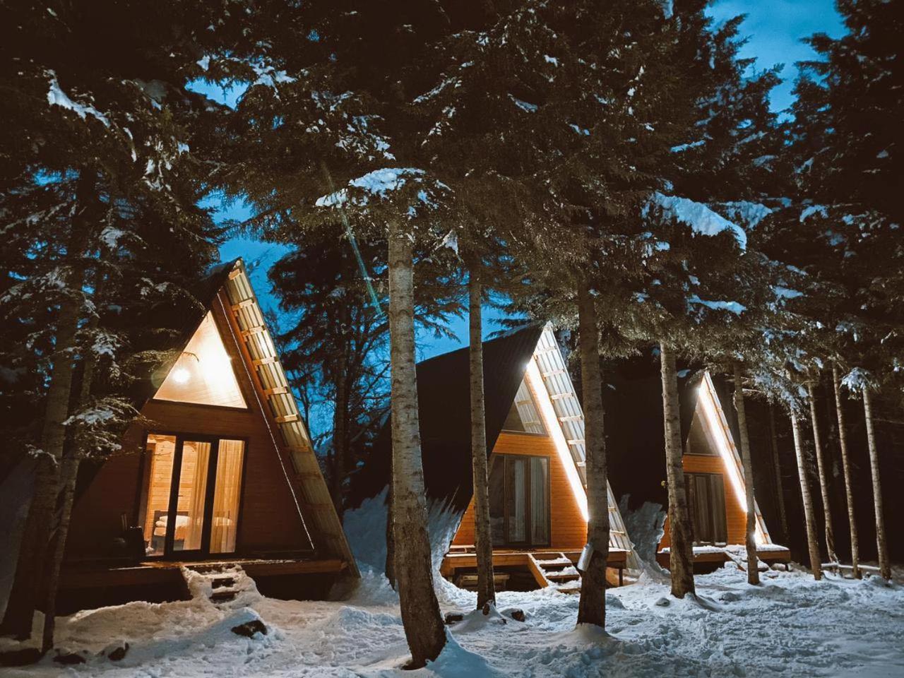 Bude Mestia Cottages מראה חיצוני תמונה
