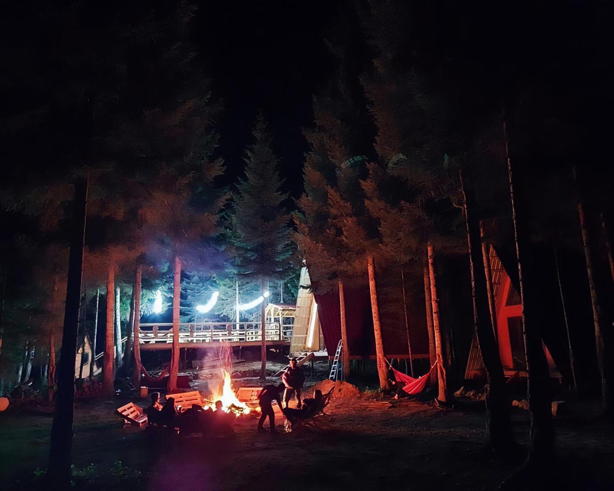 Bude Mestia Cottages מראה חיצוני תמונה